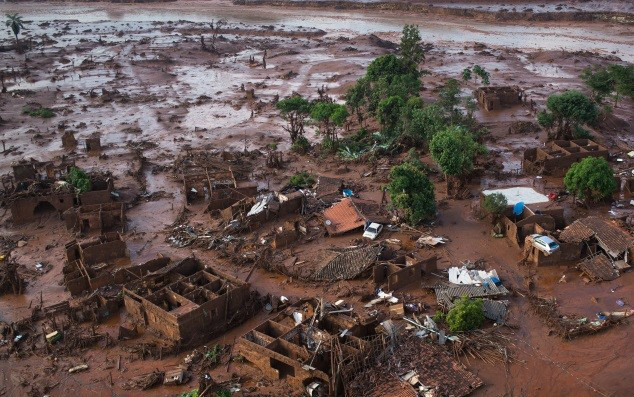 Dilma diz que Brasil está punindo severamente culpados por tragédia em Mariana