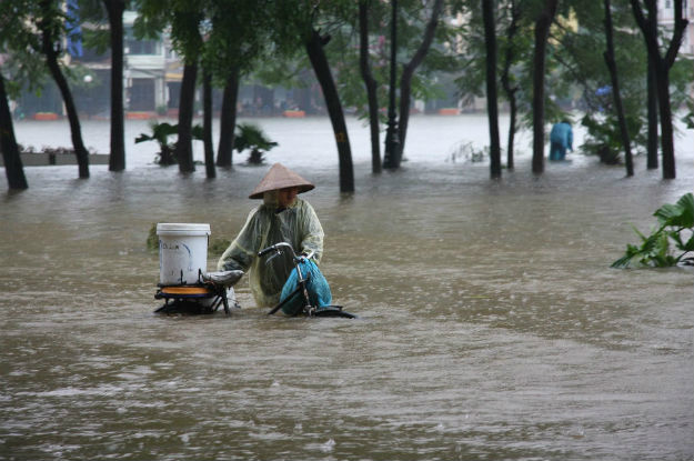 Desastres relacionados ao clima, como enchentes, estão em ascensão. Foto: Irin/Tung X. Ngo