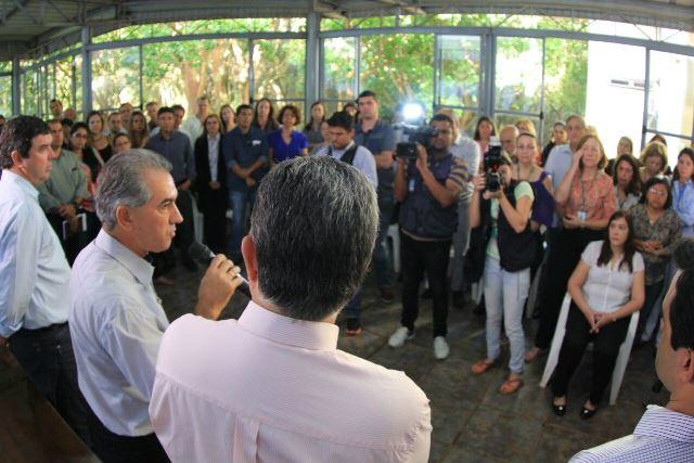 Reinaldo pede empenho para os servidores no atendimento à população