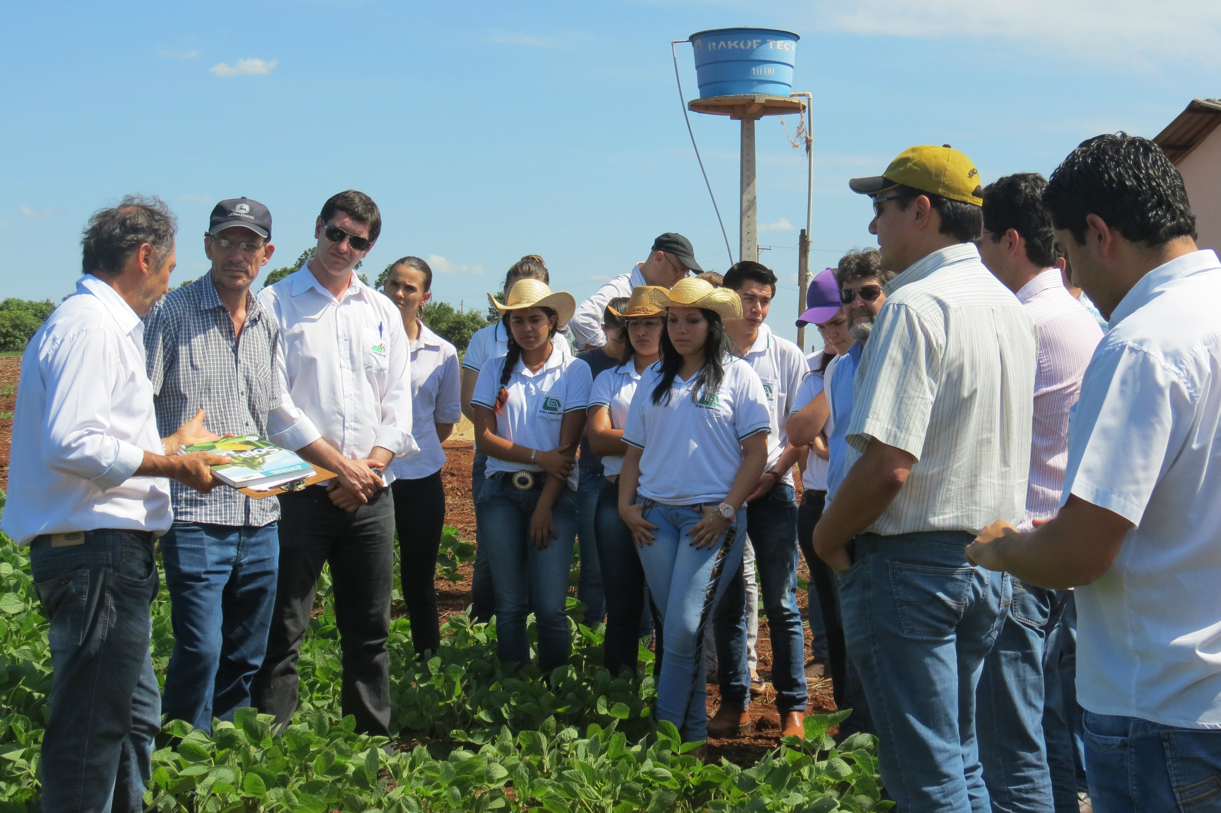 Amambai recebe pesquisadores da Fundação MS Dia de Campo trará recomendações importantes para a produção de soja neste ano / Foto: Assessoria
