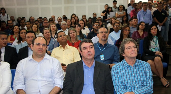 Da esq. para dir.: Marcelo Turine (UFMS), Eduardo Riedel (Segov) e Ildeu Moreira (SBPC)