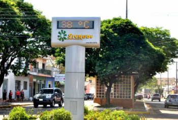 Temperatura de 38ºC, às 14 horas, de terça-feira (30)Foto: Moreira Produções 