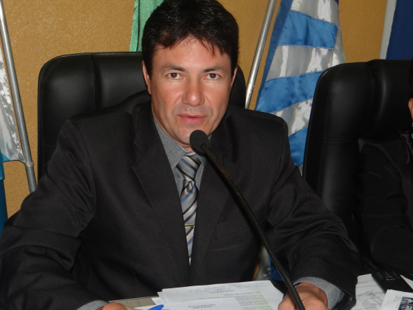 Resumo da sessão da Câmara de Amambai do dia 30 de novembro de 2015 A sessão foi presidida pelo vereador Jaime Bambil (PT do B)Foto: Moreira Produções