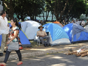 Manifestações de camponeses e servidores públicos marcam o dia em Brasília Manifestações de camponeses e servidores públicos marcam o dia em Brasília