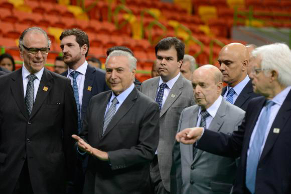 Presidente do COI se reúne com Temer e diz que Olimpíada é momento de união As declarações do presidente do Comitê Olímpico Internacionale, Thomas Bach, foram feitas durante visita do presidente interino Michel Temer e da equipe de governo ao Parque Olímpico Rio 2016