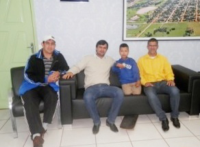 Prefeito de Paranhos recebe vice-campeão da II Paralimpíadas Escolares MS Prefeito de Paranhos recebe vice-campeão da II Paralimpíadas Escolares MS