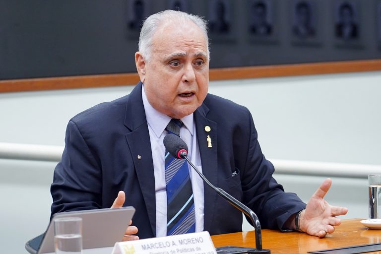 PL torna obrigatória contratação de artistas locais em shows com recurso público Roberto Pessoa pretende garantir espaço para a diversidade da produção musical brasileira / Foto: Pablo Valadares/Câmara dos Deputados