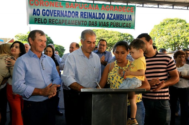 Agora, o casal Vanessa e Tiago vão contar com a ajuda de familiares para a construção da residência, após serem contemplados com um lote.