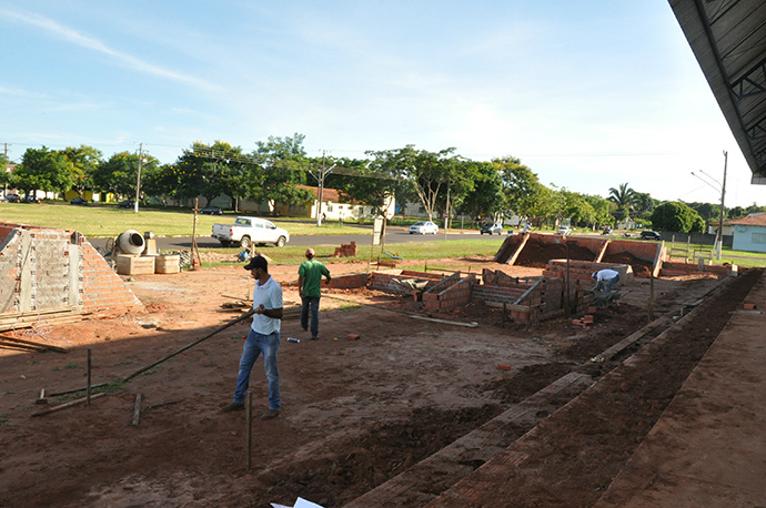 Inauguração da pista de skate deve acontecer em março Iniciada em novembro de 2014, a obra deve ser concluída até março deste ano / Foto: Assessoria