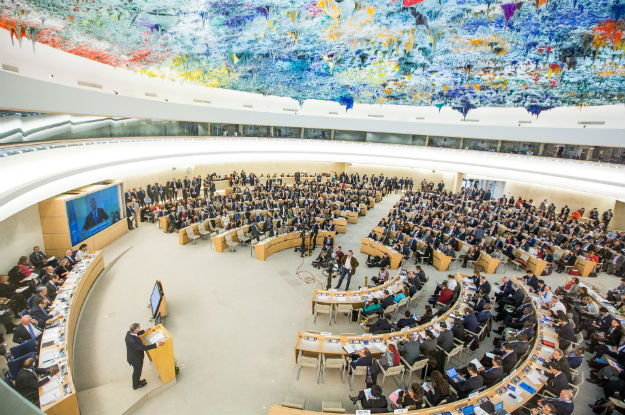 ONU pede à Venezuela que pare com violência e assédio a opositores ONU pede à Venezuela que pare com violência e assédio a opositores