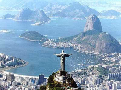 Brasil promove belezas naturais e simpatia do povo para tentar reduzir turismo sexual