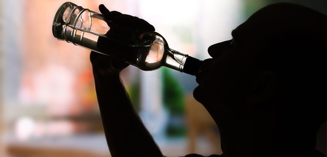 Alcoolismo: como o álcool altera nosso DNA e nos faz querer beber ainda mais