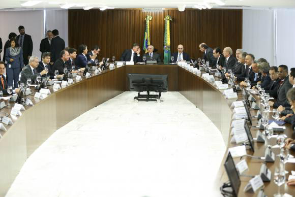 Brasília - O presidente interino Michel Temer se reúne com líderes da Câmara e do Senado, no Palácio do Planalto