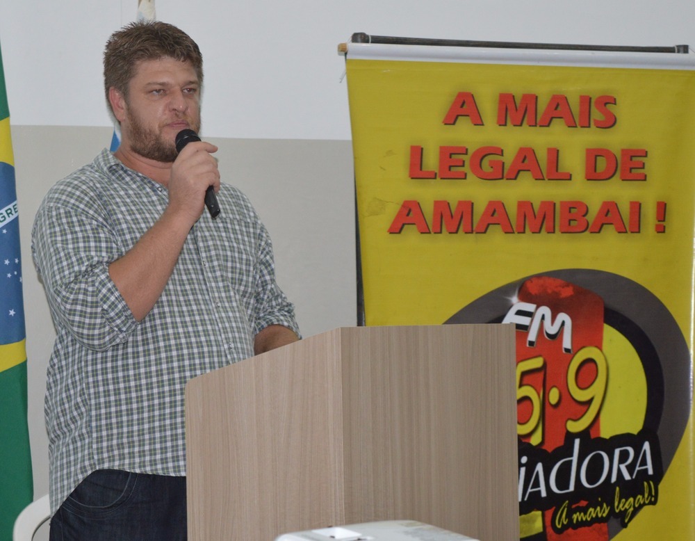Nesta sexta (6), debate discute o Conselho de Desenvolvimento Rural em Amambai Um dos idealizadores e mediador do debate, professor doutor, Fabrício Deffacci / Foto: Moreira Produções