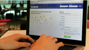 Facebook havia dito que manteve vídeo no ar para alertar para gravidade do problema, mas recuou da decisão