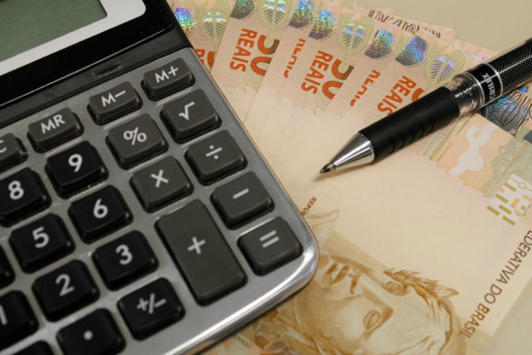 Adiada para esta quarta-feira (2) votação de projeto que muda meta fiscal Adiada para esta quarta-feira (2) votação de projeto que muda meta fiscal