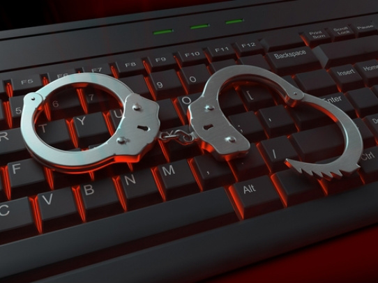 Senado aprova projeto sobre crimes praticados na internet