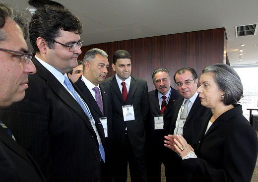 Presidente do TSE destaca OAB/MS na fiscalização de eleições A presidente do TSE, Carmen Lúcia, recebeu presidentes de seccionais