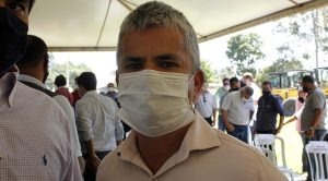 Motoniveladoras entregues pelo Estado potencializam a agricultura familiar Pref. de Sonora, Enelto Ramos (Foto: Chico Ribeiro)