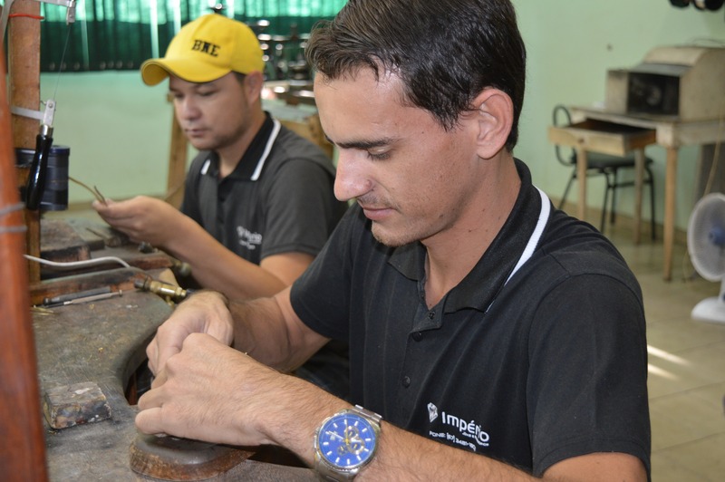 De propriedade do ourives e designer de joias, Thiago Ferreira, a Império é consolidada no mercado de joias do Brasil / Foto: Moreira Produções