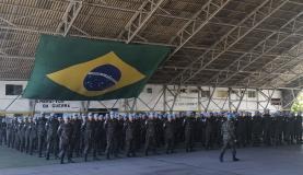 Misto de sentimentos marca saída dos militares brasileiros do Haiti Desde 2004, quando foi escolhido para liderar a missão de estabilização formada por tropas de 16 países, o Brasil enviou ao país cerca de 37 mil militaresSumaia Villela/Arquivo/Agência Brasil