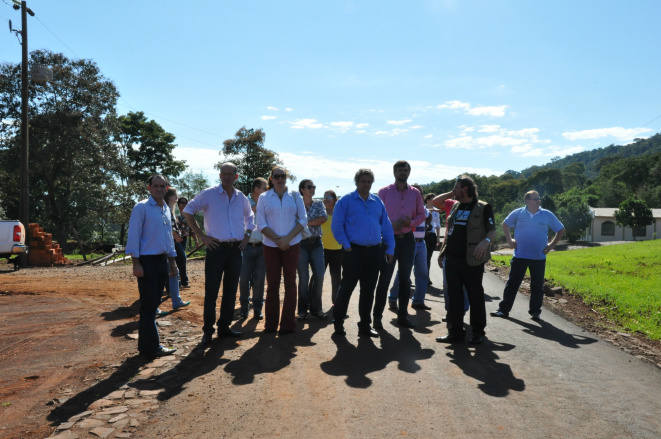 Prefeitos do Conisul conhecem as instalações da Itaipu Binacional Comitiva observou “in loco” os resultados do Projeto Água Boa / Foto: Assessoria