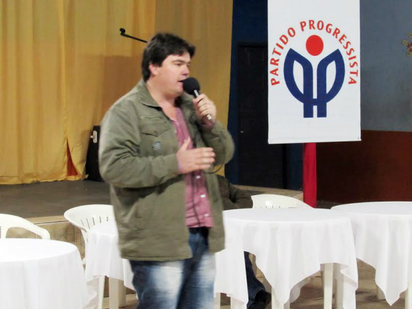 Maikell Ruiz apresenta seu nome como pré-candidato a vereador pelo PP Empresário amambaiense Maikell Ruiz apresentou seu nome como pre-candidato a vereador / Foto: Assessoria