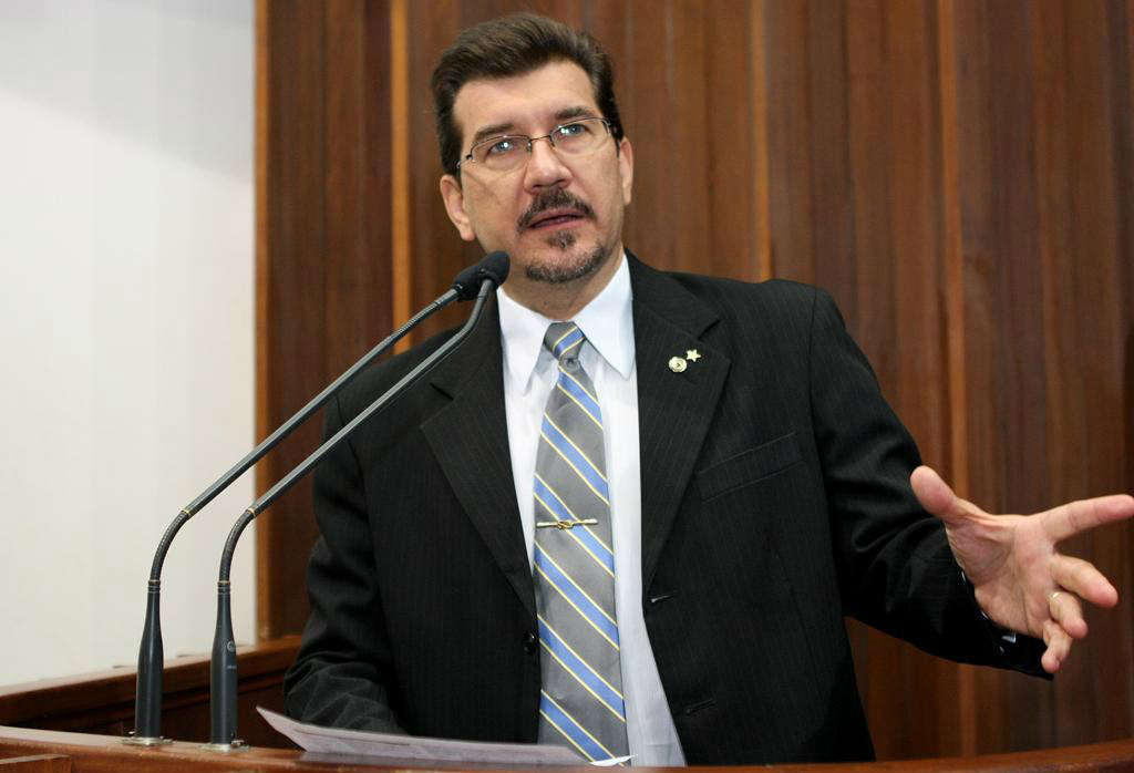 MS é o 2º no país em jovens que trabalham e não estudam De acordo com o deputado Pedro Kemp, o ensino médio brasileiro precisa de uma reforma urgente.