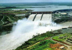 A falta de chuvas nas principais bacias hidrográficas é o motivo pelo qual especula-se uma crise no sistema de energia do país