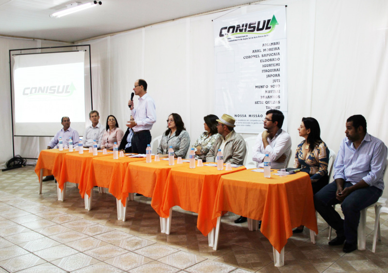 1º Seminário de Integração dos Municípios do Conisul é realizado em Amambai O evento tem a realização do Conisul (Consórcio Intermunicipal de Desenvolvimento da Região Sul de Mato Grosso do Sul) e da Iagro (Agência de Defesa Sanitária Animal e Vegetal do Estado de Mato Grosso do Sul).