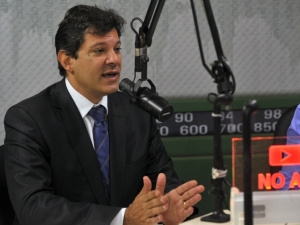 Acusação contra livro é equivocada, defende Haddad Acusação contra livro é equivocada, defende Haddad