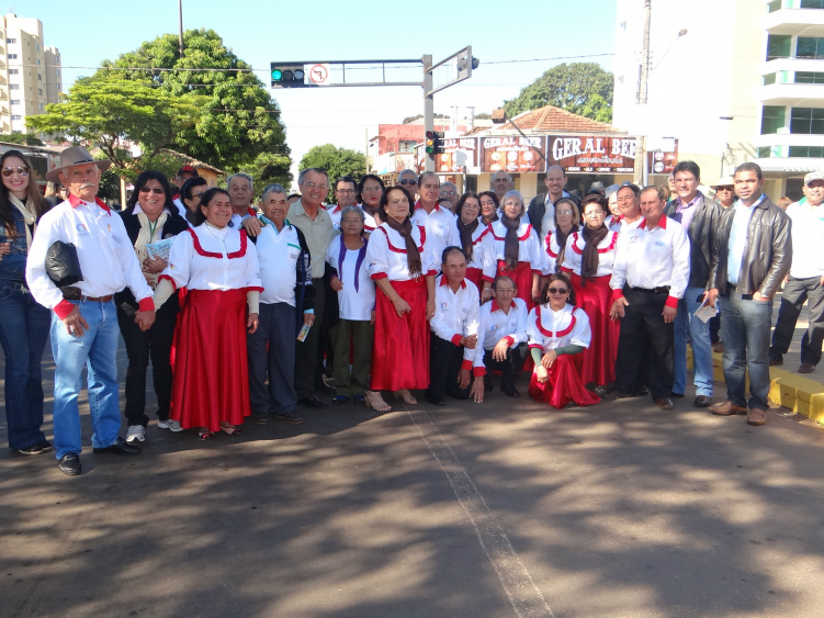 Caminhada pede respeito e cumprimento dos direitos da pessoa idosa / Foto: Moreira Produções
