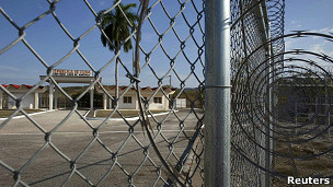 Limites de Guantánamo: prisão no limbo legal
