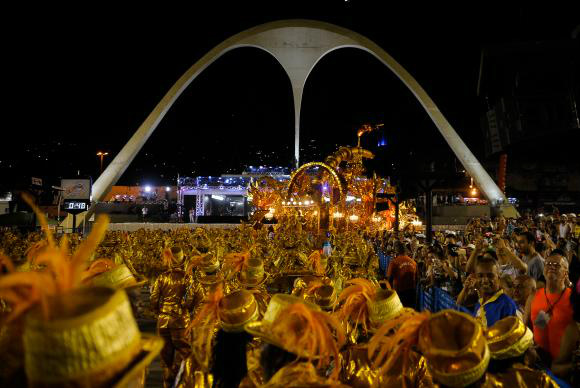 Carnaval deve movimentar R$ 5,8 bilhões Carnaval deve movimentar R$ 2,4 bilhões no estado do Rio de Janeiron. (Foto: Arquivo/Agência Brasil)