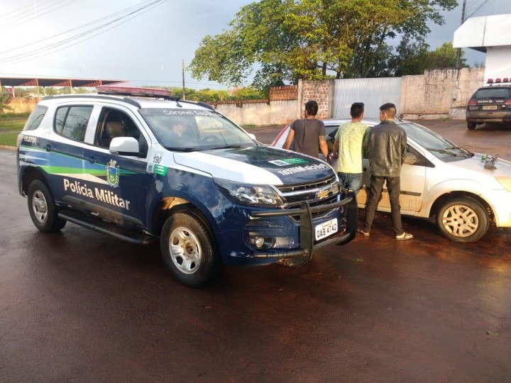 Polícia Militar e Polícia Nacional em ação conjunta prendem autores de roubo Polícia Militar e Polícia Nacional em ação conjunta prendem autores de roubo
