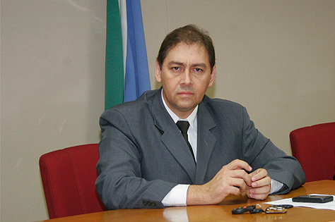 Cansado de críticas, prefeito Bernal pede trégua ao governador André Cansado de críticas, prefeito Bernal pede trégua ao governador André