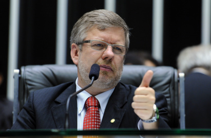 Com viagens de Dilma e Temer, Marco Maia vai assumir Presidência em novembro