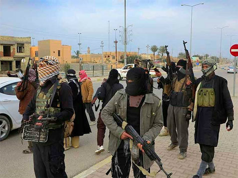 Iraque acusa Estado Islâmico de assassinar 500 pessoas e sequestrar 300 mulheres