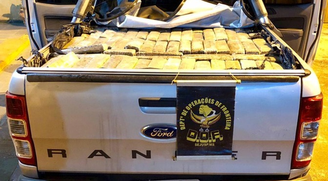 DOF recupera camionete roubada com mais de uma tonelada de droga