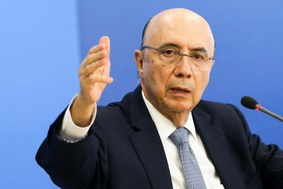 Para o ministro Henrique Meirelles, limitar os gastos à real capacidade dos cofres públicos sinaliza para a definição de uma nova diretriz na gestão