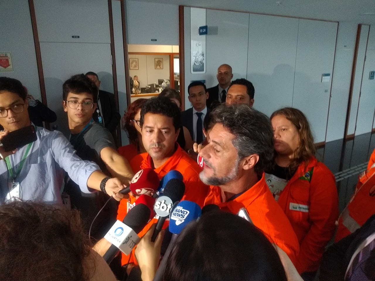 Representantes sindicais anunciam acordo com a Petrobras para encerrar a greve - Foto: Erick Gimenes