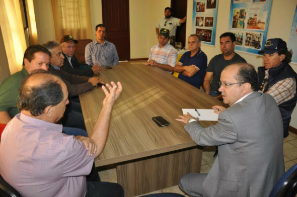 Produtores acreditam em desocupação em uma semana Secretário de segurança Barbosinha recebeu ruralistas e procurador do MPF / Foto: Hedio Fazan