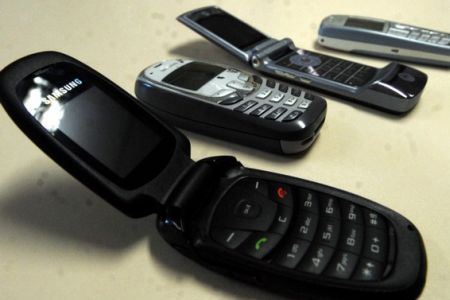 Projeto quer fim do limite de crédito para celular
