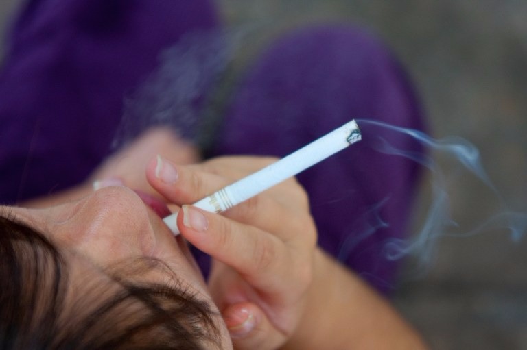 Organização alertou ainda que o comércio ilegal de tabaco está agravando o tabagismo 