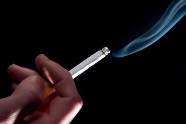 Relatório da OMS sugere aumento de políticas de controle do tabaco Medidas preveem ajuda para quem quer deixar de fumar e mensagens de advertência sobre os perigos do uso do tabaco. Foto: Banco Mundial