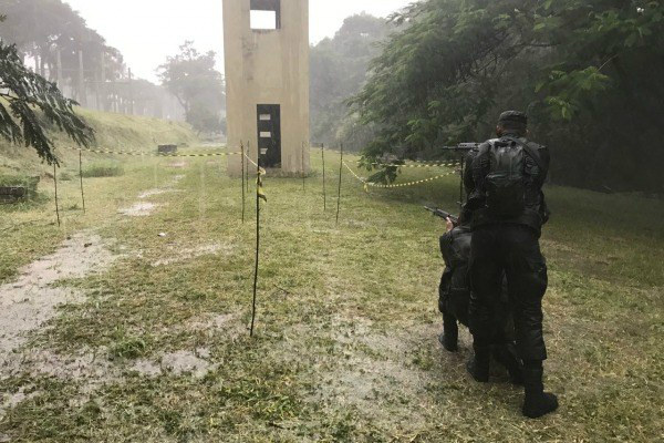 Treino é realizado junto ao Exército(Foto: Divulgação/FAB)