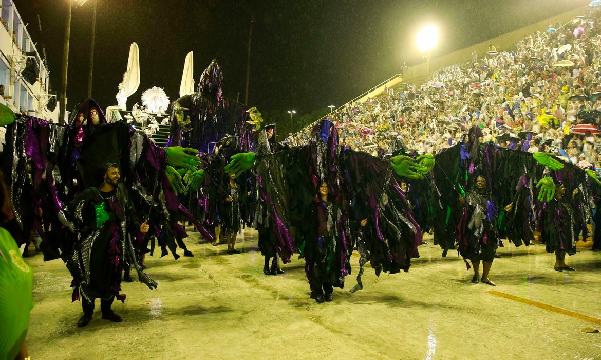 Escolas da série A desfilam hoje e amanhã no Sambódromo do Rio Tomaz Silva/Agência Brasil