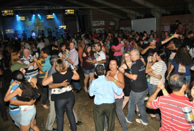 Rotary de Amambai realiza o 26º Ferechopp O Festival Regional do Chopp de Amambai é um dos eventos tradicionais do município e região, em 2011 (foto), o evento atraiu centenas de pessoas.