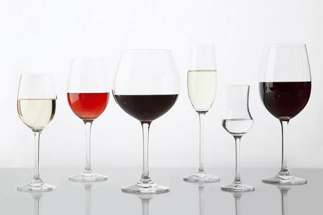 Entenda por que as taças de vinho têm tamanhos e formatos diferentes