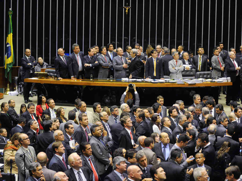Definição sobre recesso divide parlamentares Definição sobre recesso divide parlamentares